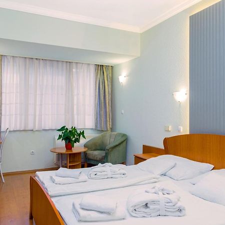 Aqua Blue Hotel Hajdúszoboszló Екстериор снимка