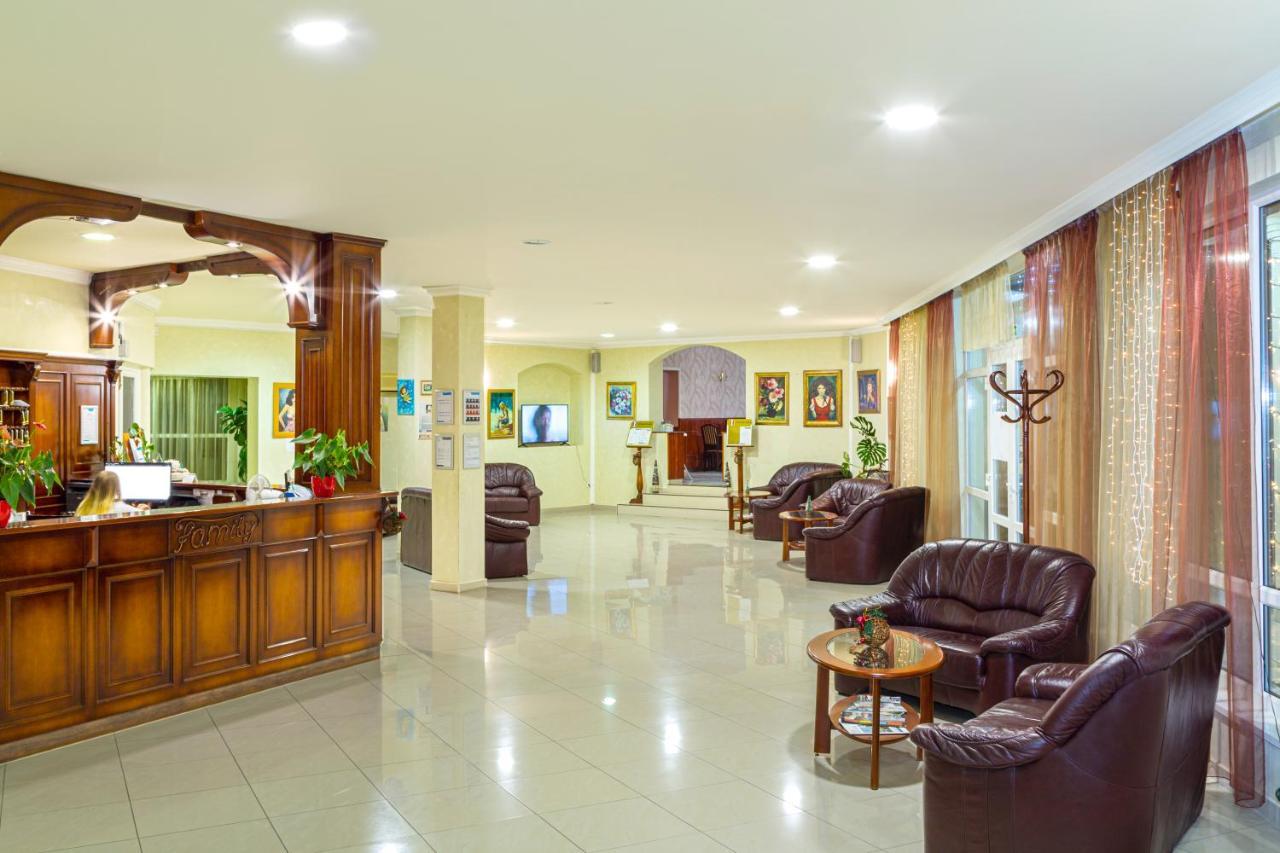 Aqua Blue Hotel Hajdúszoboszló Екстериор снимка
