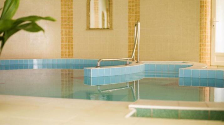 Aqua Blue Hotel Hajdúszoboszló Екстериор снимка